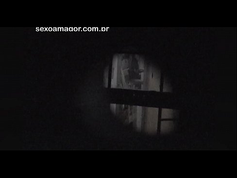 ❤️ Si Blondie ay lihim na nakunan ng video ng isang voyeur ng kapitbahayan na nakatago sa likod ng mga guwang na brick ️ Mahirap na porn sa amin tl.28films.ru ❌️